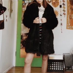 Vintage Faux Fur Coat🖤🦍